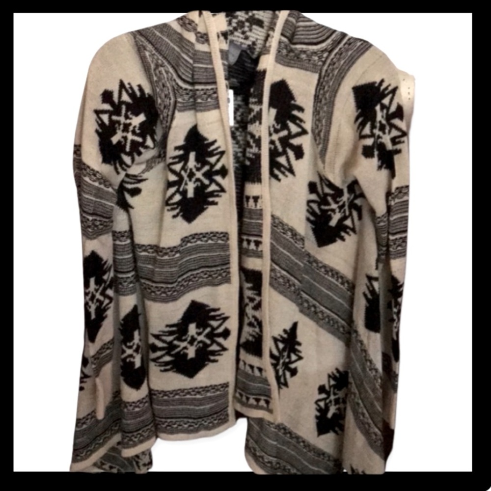 🌺NWT  Tribal Sweater a little Yellowstone inspired Gorgeous sweater brand New - Picture 5 of 6